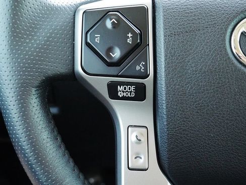 Used 2020 Toyota 4Runner SR5 Premium w/ Moonroof Package AWD/4WD image 30