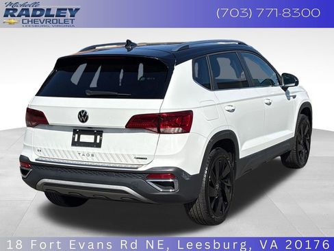 Used 2024 Volkswagen Taos SE AWD/4WD image 6