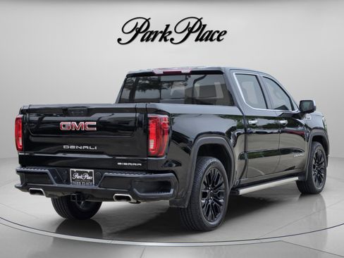 Used 2022 GMC Sierra 1500 Denali w/ Denali Premium Package AWD/4WD image 5