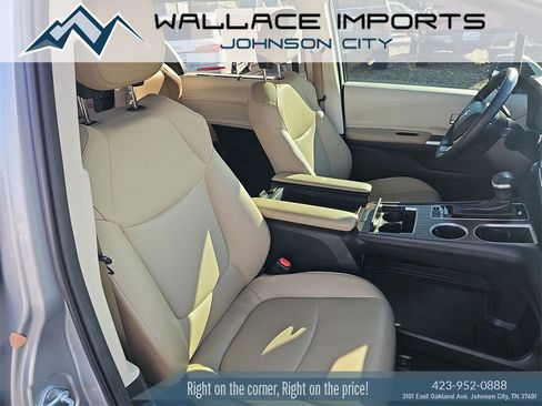 Used 2021 Toyota Sienna XLE image 43
