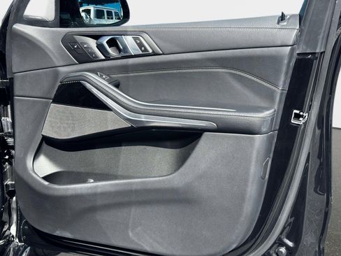 Used 2026 BMW X7 M60i image 22