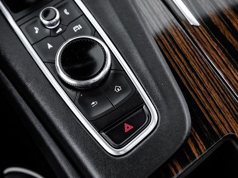 Used 2021 Cadillac Escalade ESV Premium Luxury image 25