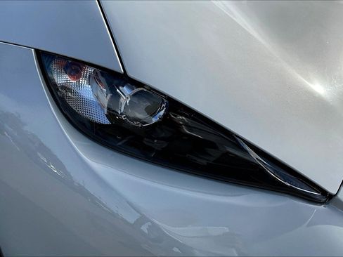 Used 2017 MAZDA MX-5 Miata Sport image 23