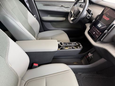 New 2026 Volvo EX30 Cross Country Ultra w/ Protection Package Premier image 20
