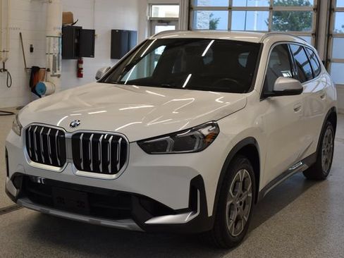 Used 2023 BMW X1 xDrive28i w/ Convenience Package AWD/4WD image 9