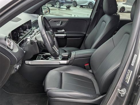 Used 2020 Mercedes-Benz GLB 250 image 11