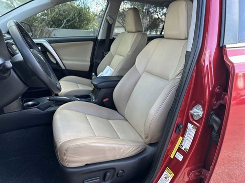 Used 2015 Toyota RAV4 Limited image 2