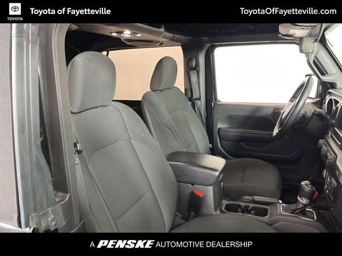 Used 2022 Jeep Wrangler Sport S image 5