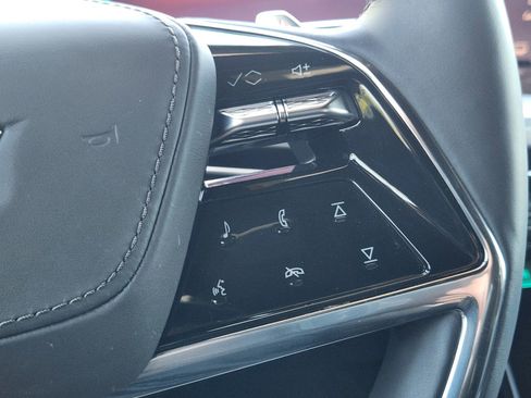 Certified 2025 Cadillac Escalade Sport Platinum image 26