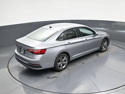 Used 2024 Volkswagen Jetta SE FWD image 34