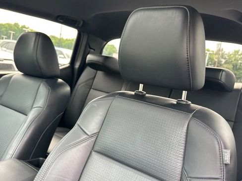 Used 2023 Toyota Tacoma Limited RWD image 18