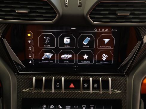 Used 2022 Lamborghini Urus AWD/4WD image 31