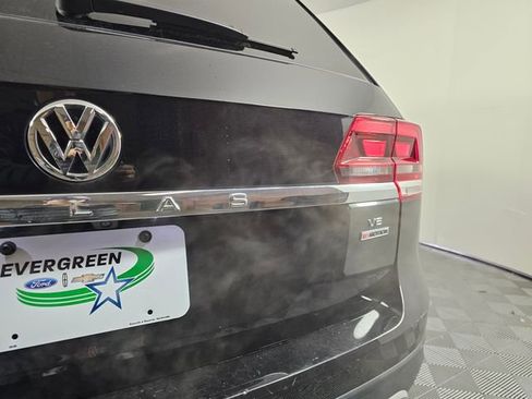 Used 2019 Volkswagen Atlas SE w/ Panoramic Sunroof Package image 16