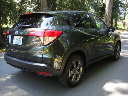 Used 2018 Honda HR-V EX image 6