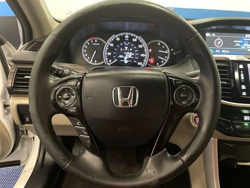 Used 2017 Honda Accord EX-L image 14