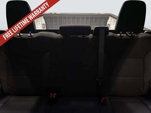 Used 2025 Chevrolet Silverado 1500 LT AWD/4WD image 28