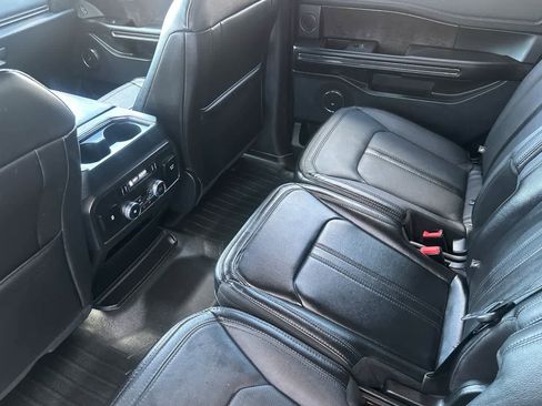 Used 2020 Ford Expedition Limited AWD/4WD image 4