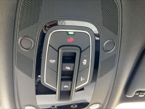 Used 2025 Audi SQ5 Premium Plus AWD/4WD image 32