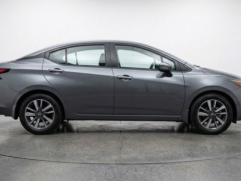 Used 2025 Nissan Versa SV FWD image 11