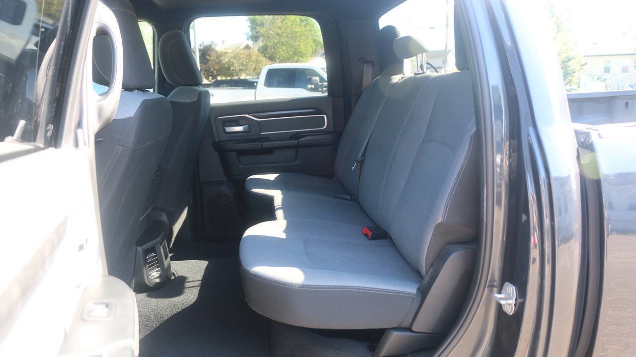 Used 2022 RAM 3500 Big Horn AWD/4WD image 12