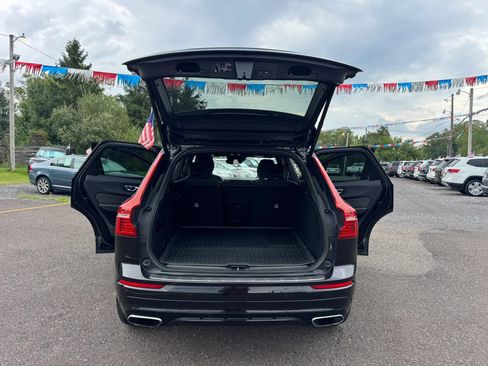 Used 2021 Volvo XC60 T8 R-Design w/ Advanced Package AWD/4WD image 19