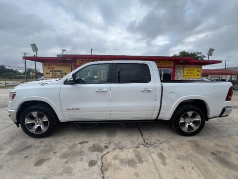 Used 2020 RAM 1500 Laramie AWD/4WD image 8
