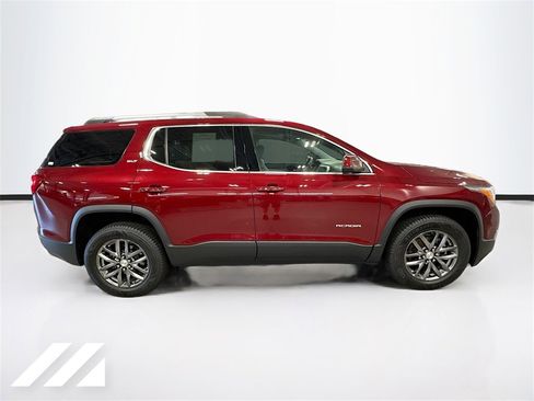 Used 2017 GMC Acadia SLT image 4