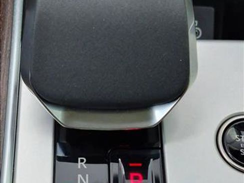 Certified 2024 Land Rover Range Rover SE AWD/4WD image 12