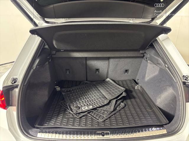 Used 2025 Audi Q3 2.0T Premium Plus w/ Premium Plus Package AWD/4WD image 26