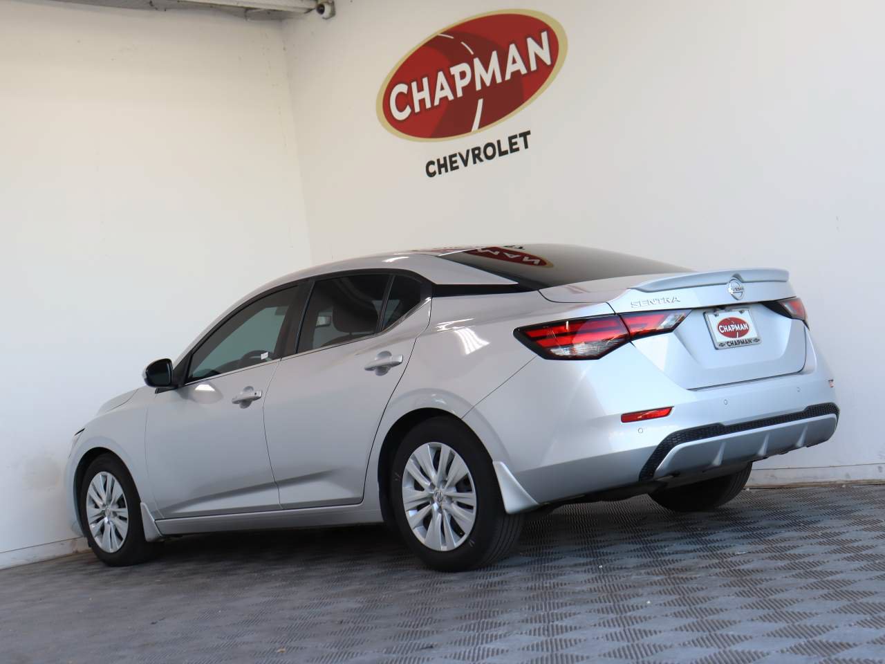 Used 2022 Nissan Sentra S w/ Electronics Package FWD image 4