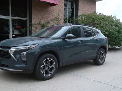 Used 2025 Chevrolet Trax LT w/ LT Convenience Package