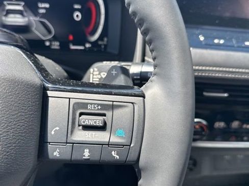 Used 2025 Nissan Rogue SL w/ Tech Package AWD/4WD image 18