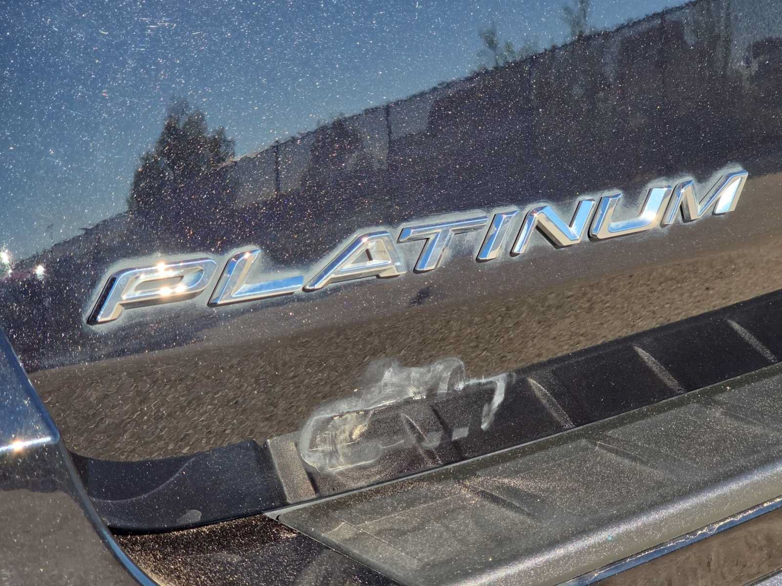 Used 2025 Ford Explorer Platinum w/ Ultimate Package AWD/4WD image 9