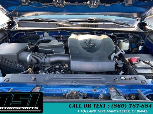 Used 2017 Toyota Tacoma TRD Sport w/ Tow Package (A/T) AWD/4WD image 10