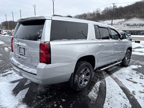 Used 2016 Chevrolet Suburban LT image 5