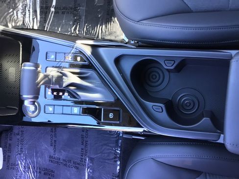 New 2025 Kia Niro EX Touring image 17