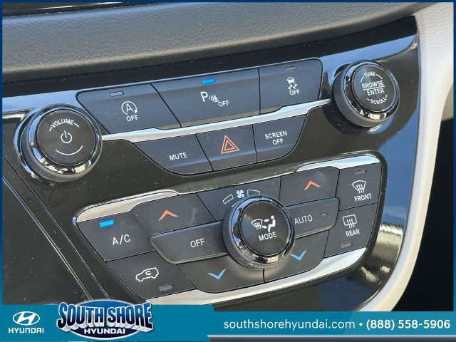 Used 2018 Chrysler Pacifica Touring-L FWD image 30