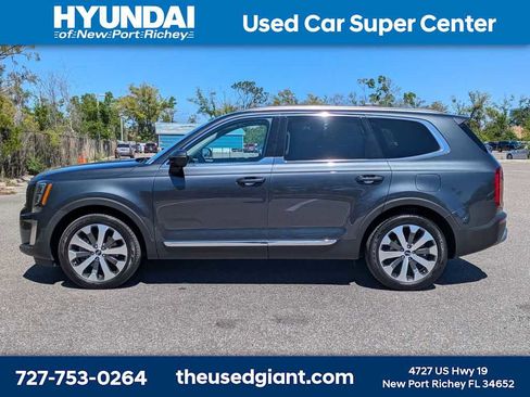 Used 2021 Kia Telluride EX w/ EX Premium Package image 2