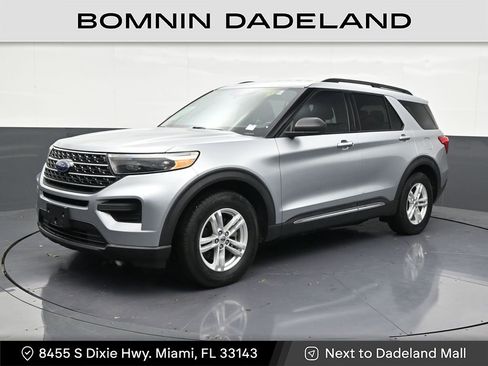 Used 2020 Ford Explorer XLT image 1
