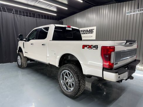 Used 2017 Ford F250 Platinum w/ FX4 Off-Road Package image 4