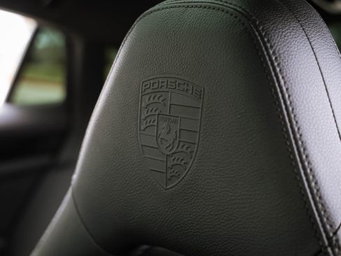 Used 2018 Porsche Panamera 4S image 21