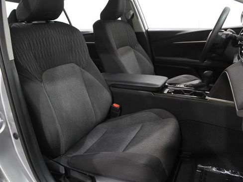 Used 2025 Toyota Camry LE image 17