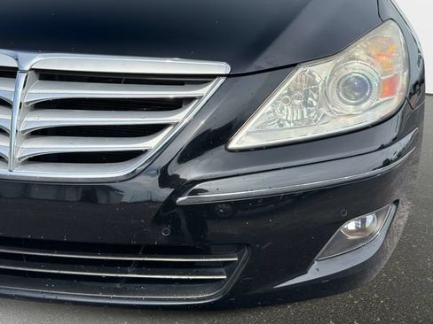 Used 2009 Hyundai Genesis 3.8 w/ Technology Pkg 4 RWD image 9