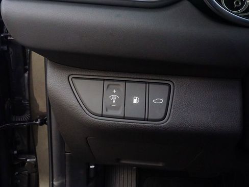 New 2026 Genesis G70 2.5T Prestige image 13