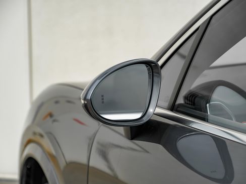 Used 2020 Porsche Cayenne image 41