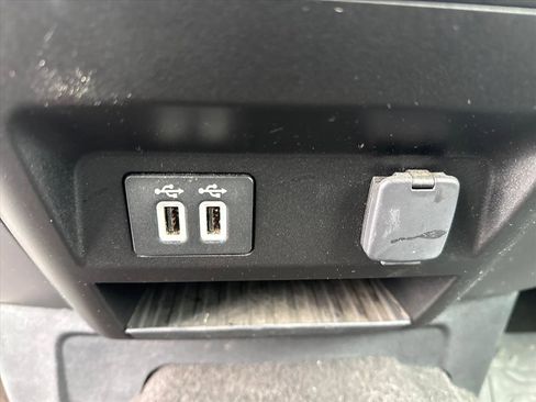 Used 2019 Ford F150 XLT w/ Equipment Group 302A Luxury image 13