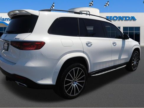 Used 2025 Mercedes-Benz GLS 450 4MATIC image 8