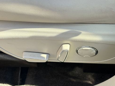 Used 2018 Lincoln MKZ Reserve image 14