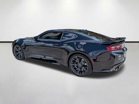 Used 2018 Chevrolet Camaro ZL1 RWD image 6