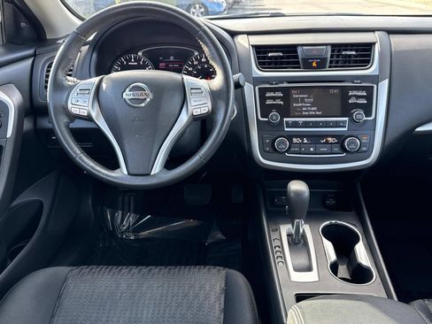 Used 2017 Nissan Altima 2.5 SV image 8